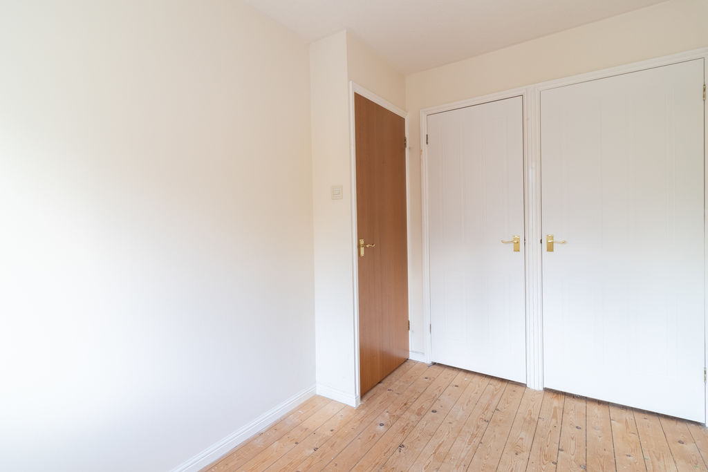 Bedroom- click for photo gallery